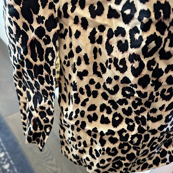 Striking leopard print sexy dress size medium. Bebe 🖤🤎 - Picture 4 of 6